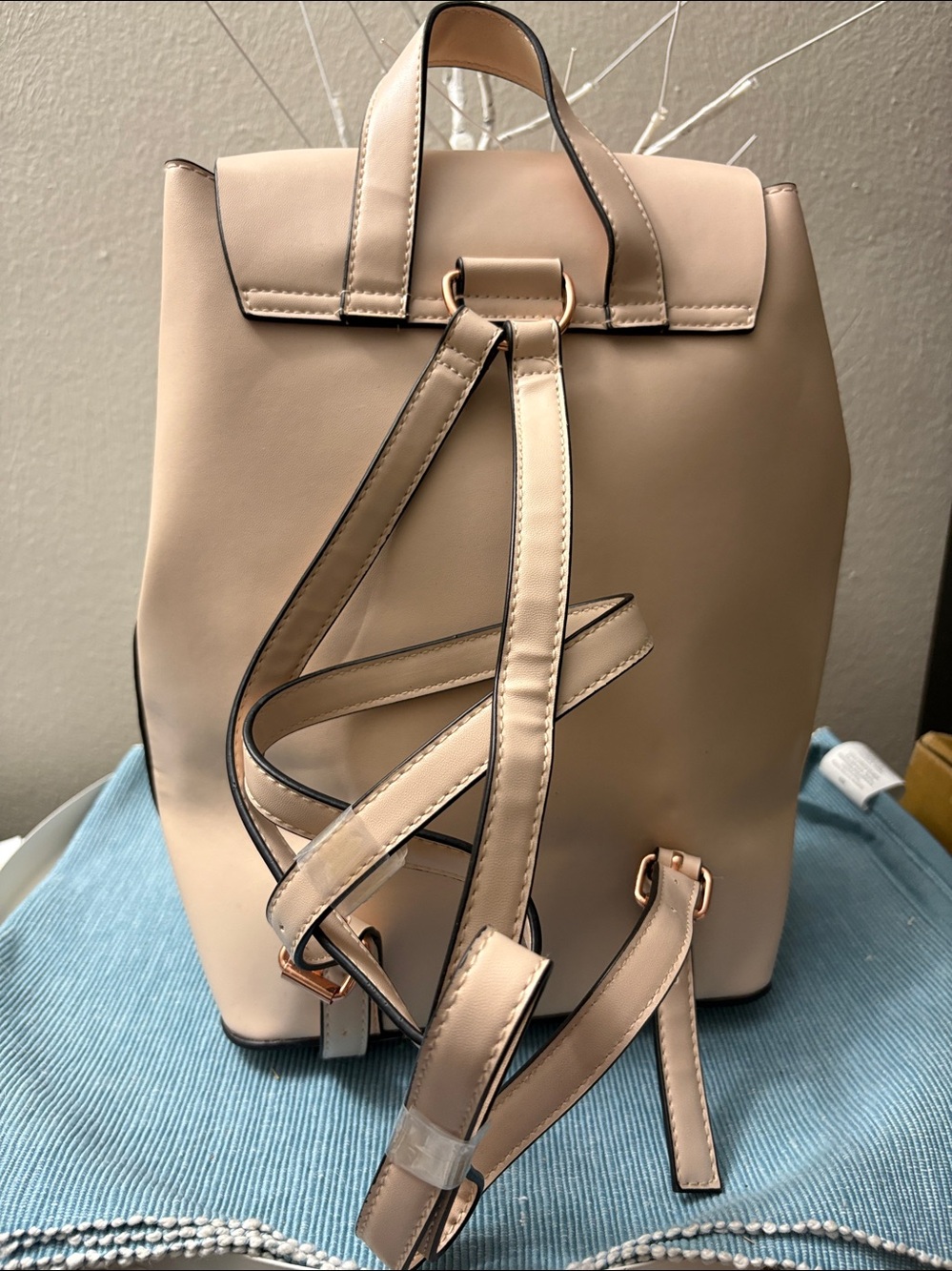 Cream Leatherette Backpack with Rose Gold Hardware. NWOT🌸 - Picture 3 of 5